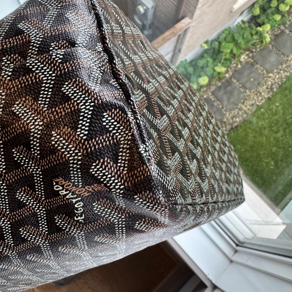 Goyard St. Louis PM Tote Bag - Picture 7 of 16